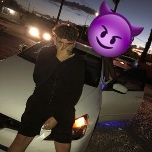 Meet your Posher, Cesar